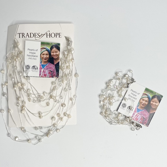 NEW Freshwater Pearls Necklace & Bracelet Combo-Hand Crafted in Thailand - Picture 3 of 14
